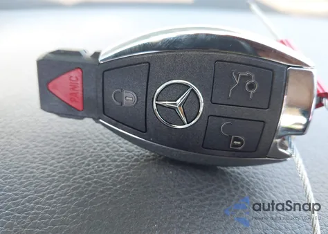 2013 Mercedes-Benz C 250 Luxury/Sport from USA, damaged, VIN WDDGF4HB7DA865676